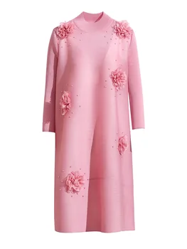Новинка 2023 года В плиссированном платье с цветочным декором Весенне-летнее повседневное платье