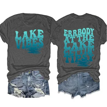 Женская футболка Rheaclots Errbody At The Lake С круглым вырезом и коротким рукавом с принтом