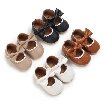 Детская Повседневная обувь на плоской нескользящей резиновой мягкой подошве с бантом для младенцев 0-18 месяцев, детские повседневные туфли First Walker из искусственной кожи с бантом для новорожденных