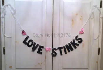 Баннер Love Stinks - Баннер против Дня Святого Валентина / Персонализированная гирлянда для фотосессий